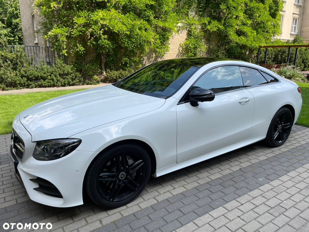 Mercedes-Benz Klasa E 220 d Coupe 4-Matic 9G-TRONIC - 16