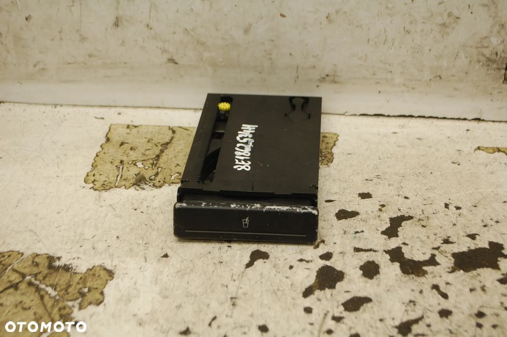 UCHWYT NA KUBEK CUPHOLDER 8E1862534H AUDI A4 B6 B7 8E1862534L 8E1862534 8E1862534F 8E1862534J - 21