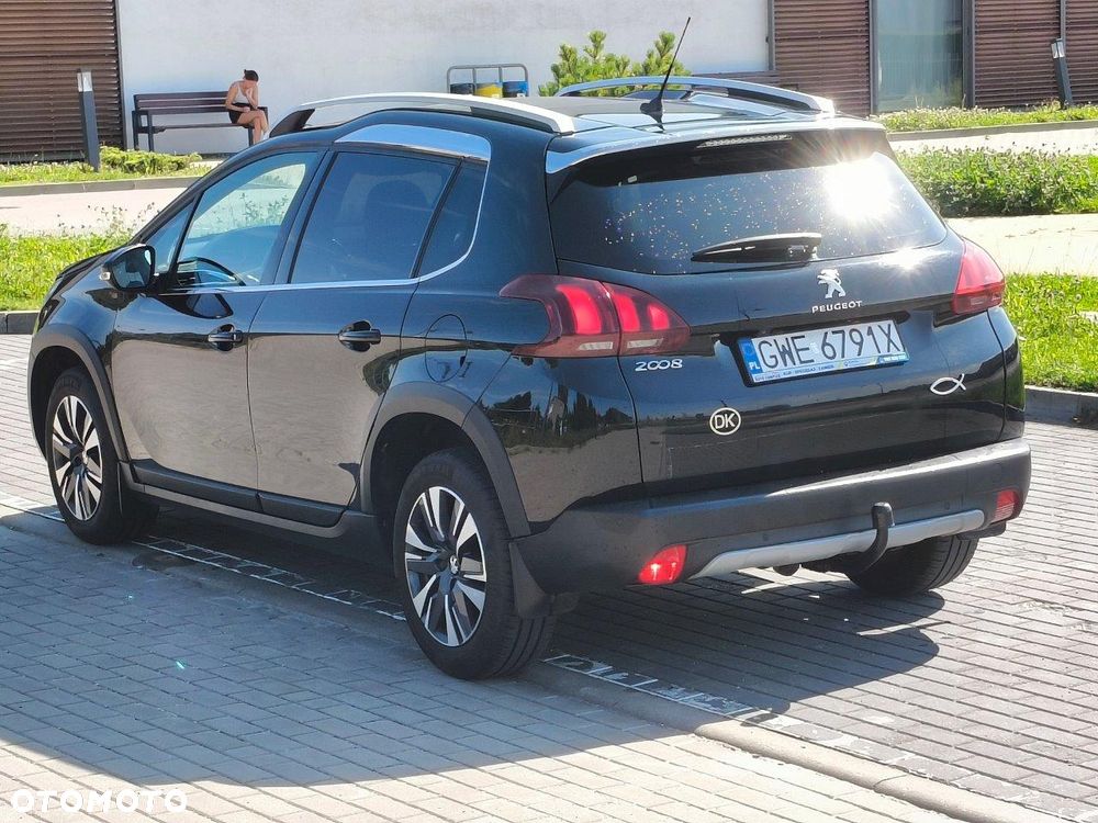 Peugeot 2008 1.5 BlueHDi Allure S&S - 36