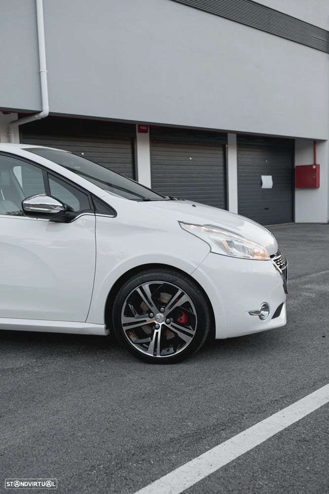 Peugeot 208 1.6 THP GTi - 10