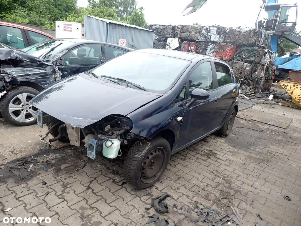 CZĘŚCI - FIAT Grande Punto 1,4 57KW 77KM 350A1000 HB 5D LAKIER 475/A 2008r. INDEX - 9463 - 2