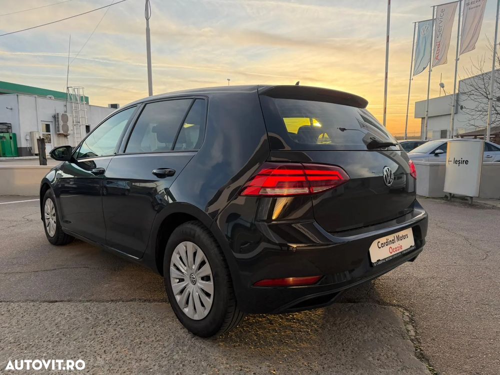 Volkswagen Golf 1.6 TDI Trendline - 5