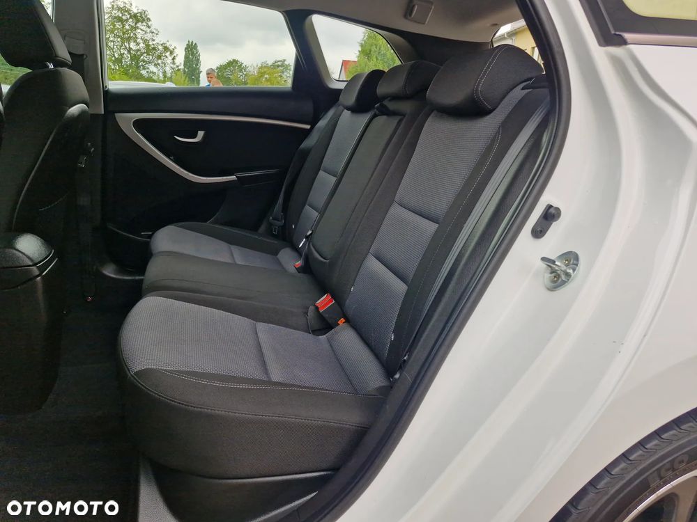 Hyundai i30 1.4 Comfort - 14