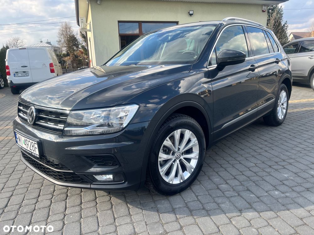 Volkswagen Tiguan - 1