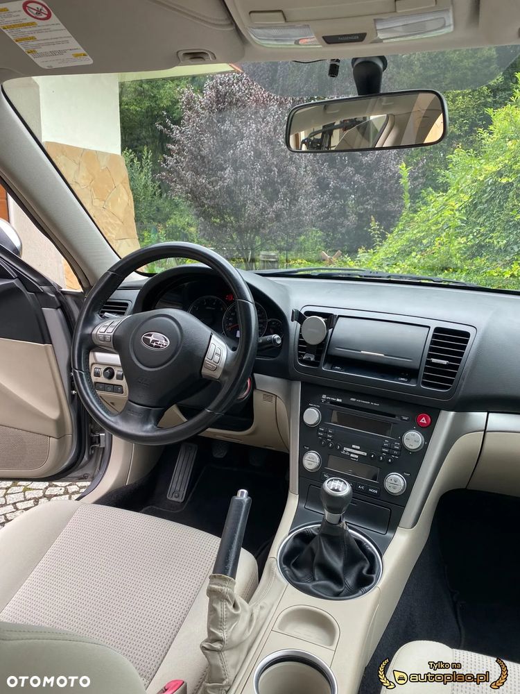 Subaru Legacy - 11