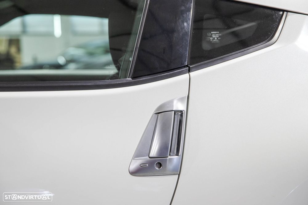 Nissan 370 Z Standard - 9