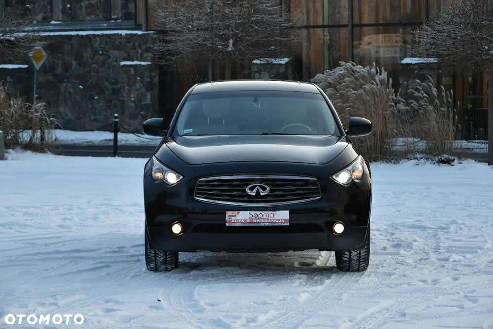 Infiniti FX - 10