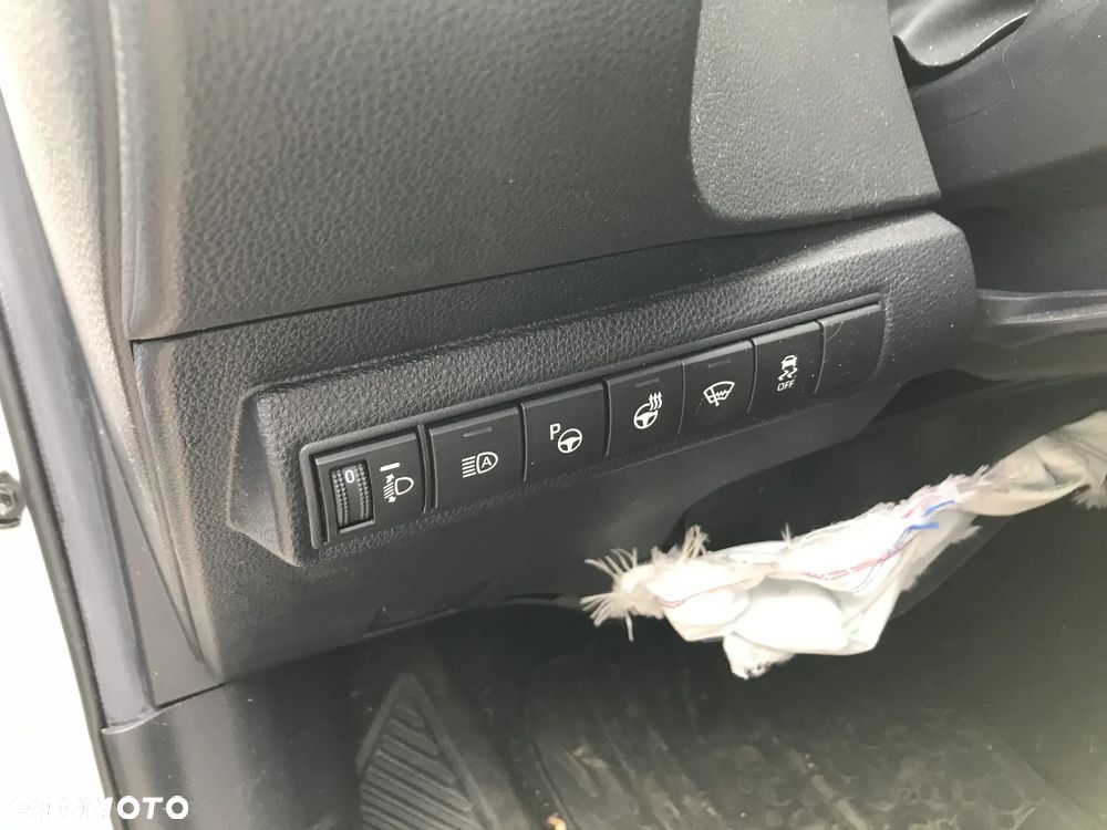 Toyota Corolla 2.0 Hybrid Executive - 16