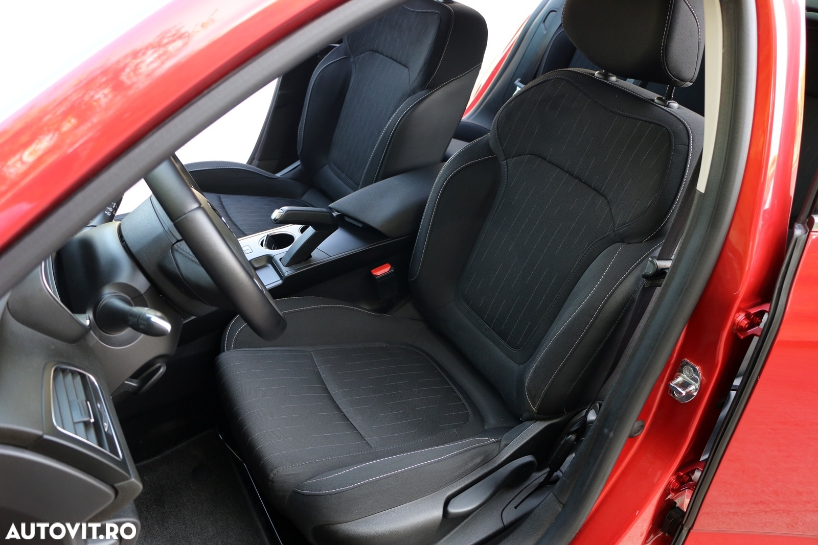 Renault Megane Grandtour TCe 140 GPF LIMITED - 19