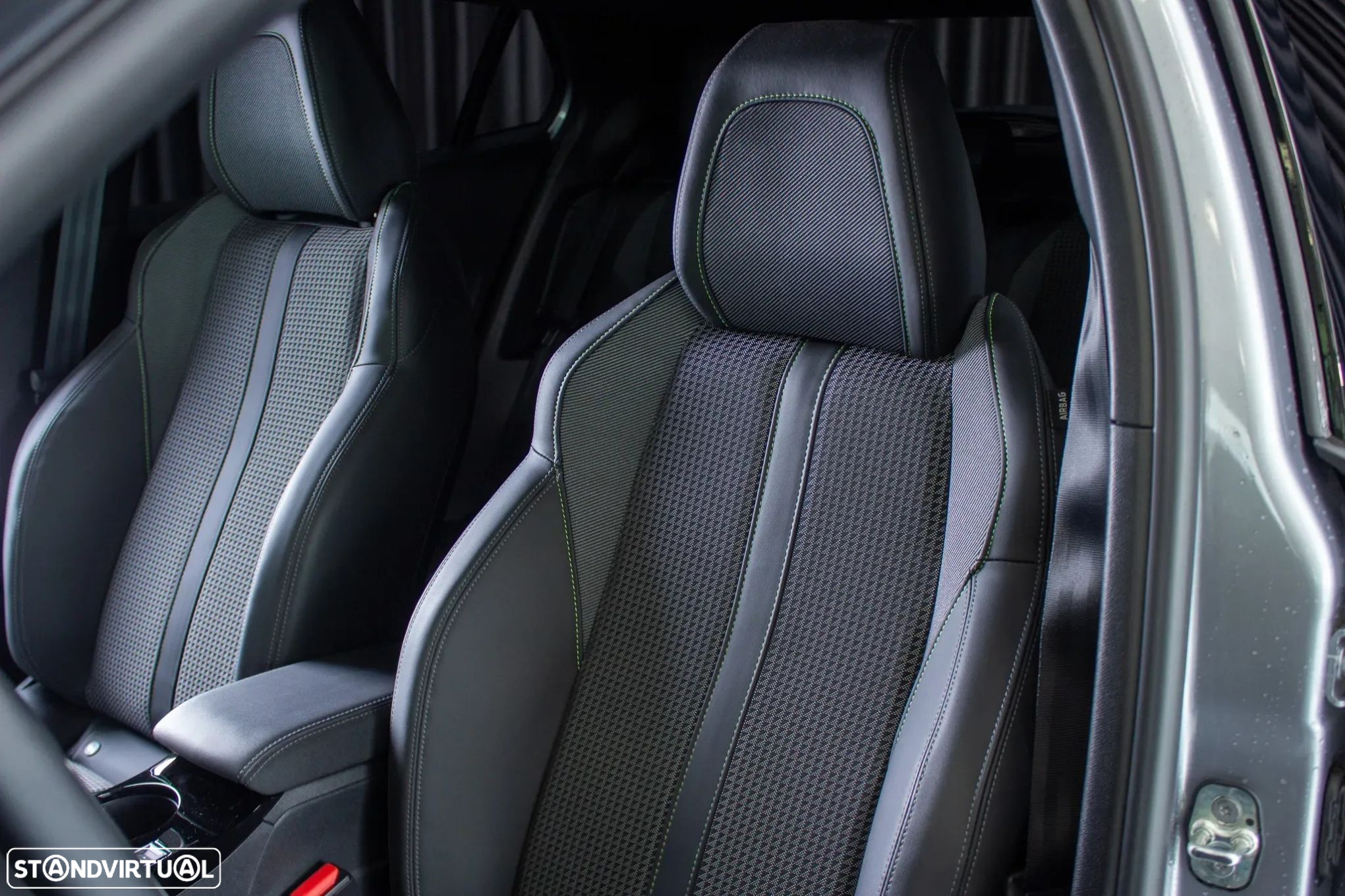 Peugeot e-2008 GT Pack - 25