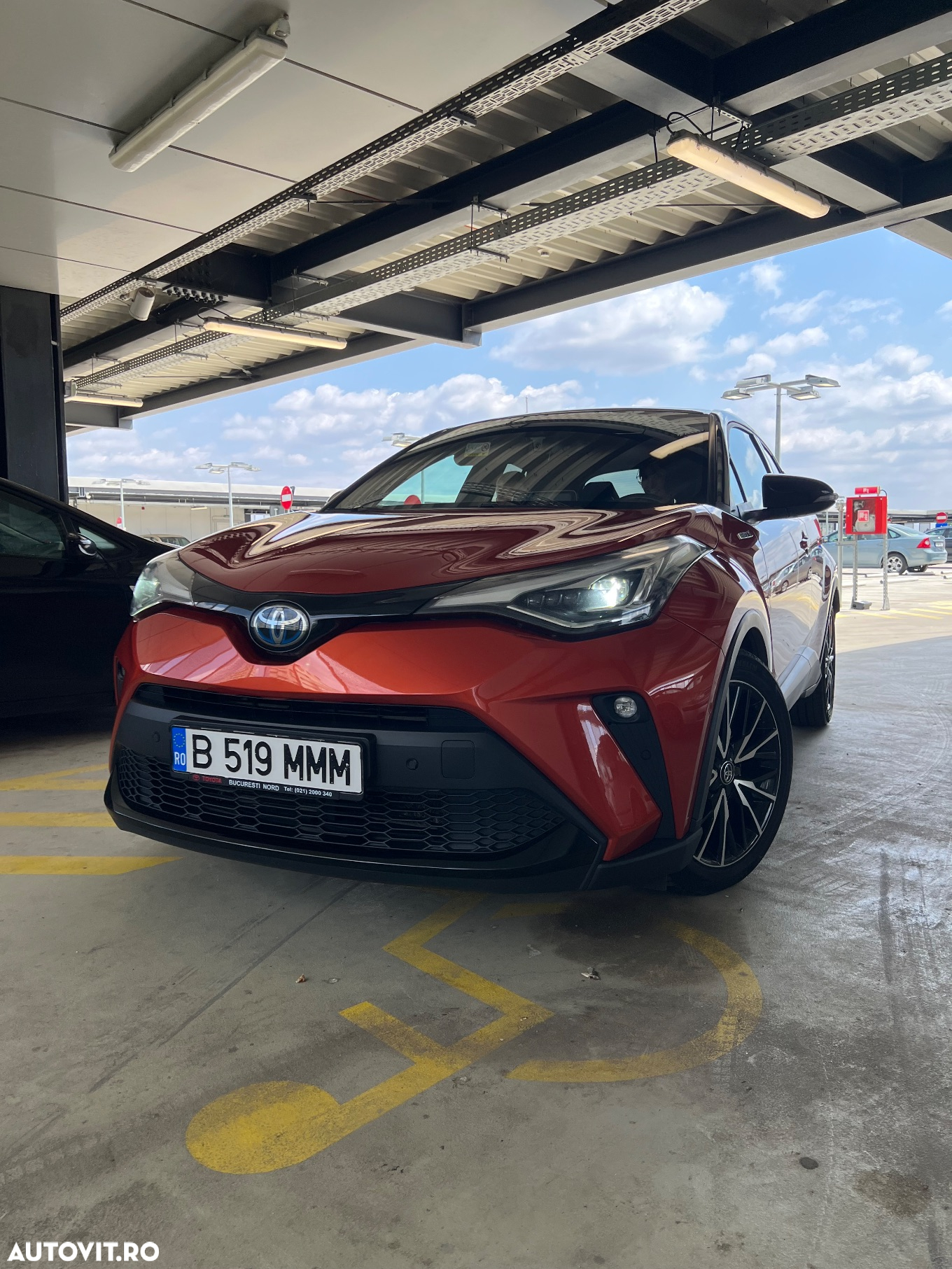 Toyota C-HR 2.0 HSD 184 CP 4x2 CVT C-lassy bi-tone - 28
