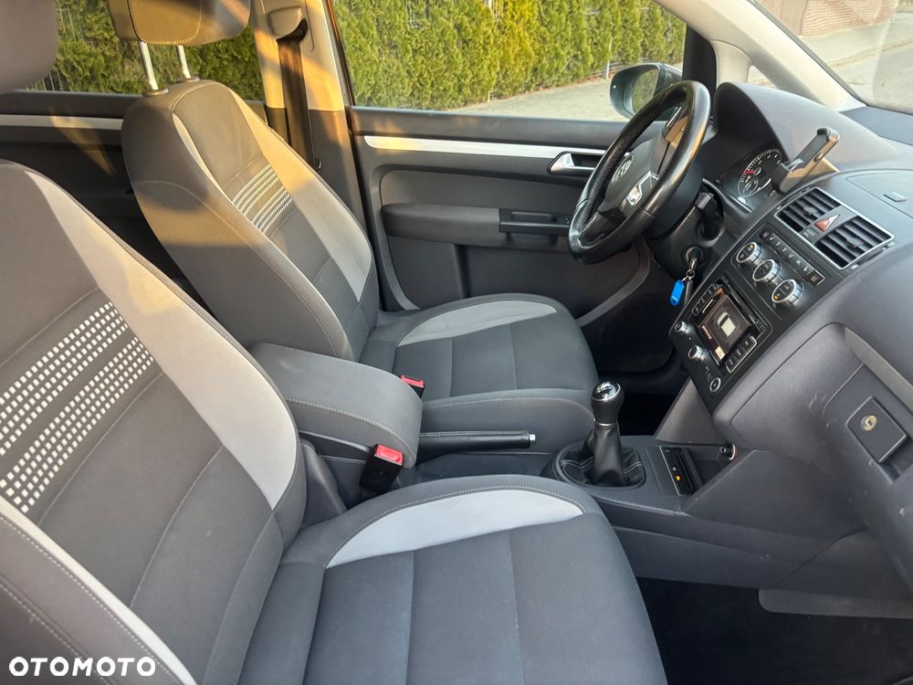 Volkswagen Touran 1.4 TGI BlueMotion Comfortline - 14