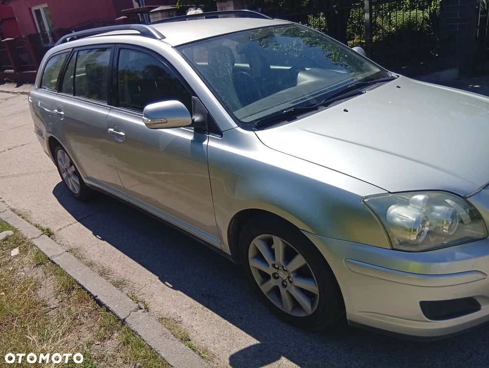 Toyota Avensis 2.0 D-4D - 4