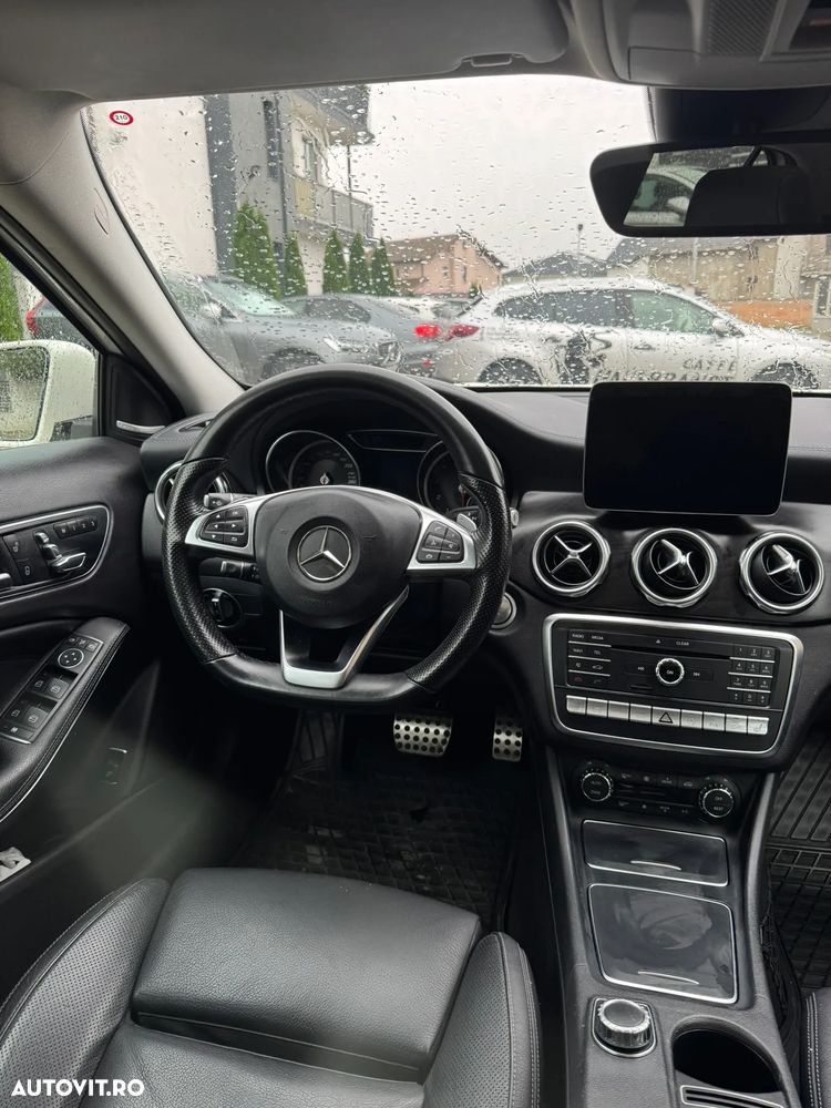 Mercedes-Benz GLA 250 4MATIC Aut. - 18