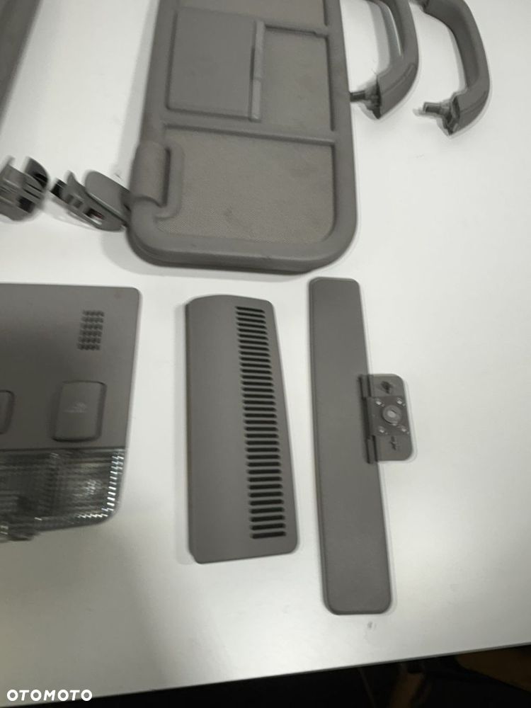 DASZKI PRZECIWSŁONECZNE LAMPKI PODSUFITKI JASNE Audi A2 - 4