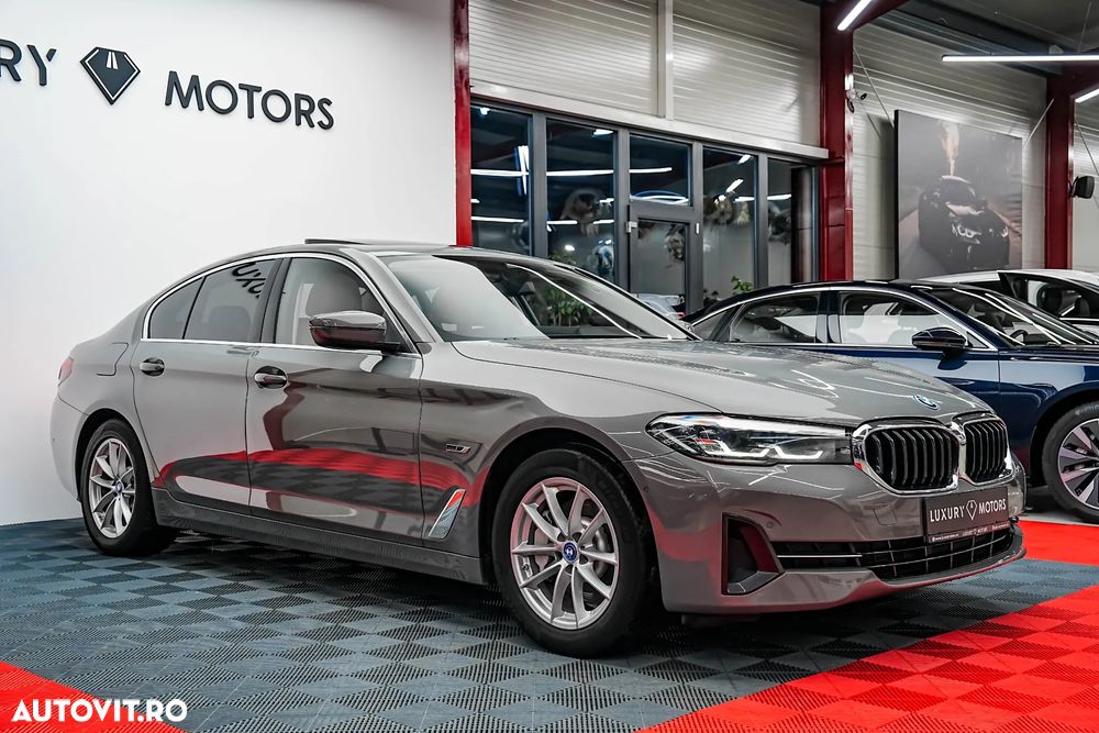 BMW Seria 5 520e Aut. - 9