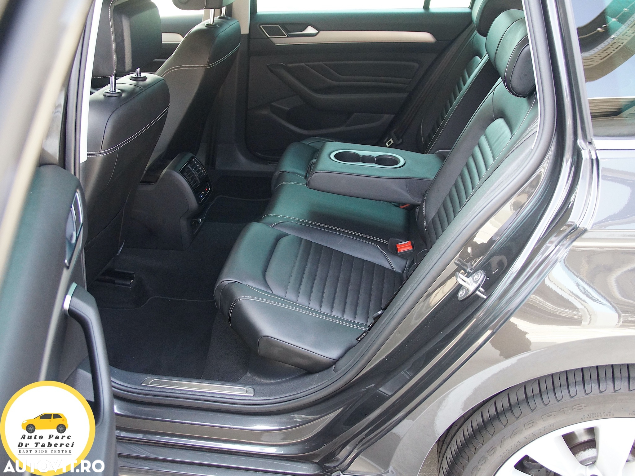 Volkswagen Passat Variant 2.0 TDI 4Mot DSG Highline - 20