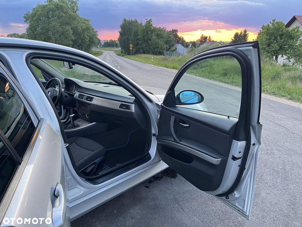 BMW Seria 3 - 18