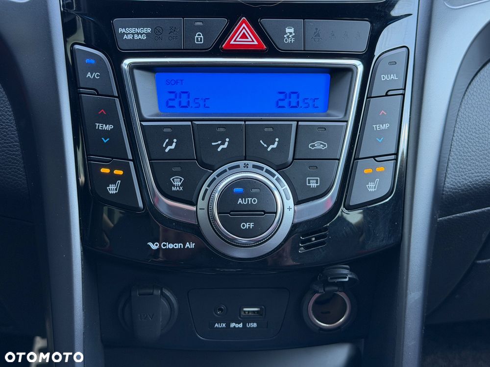 Hyundai i30 1.6 GDI Turbo Luxury - 24