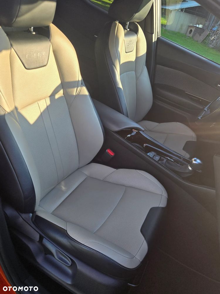Toyota C-HR 2.0 Hybrid Premiere Edition - 8
