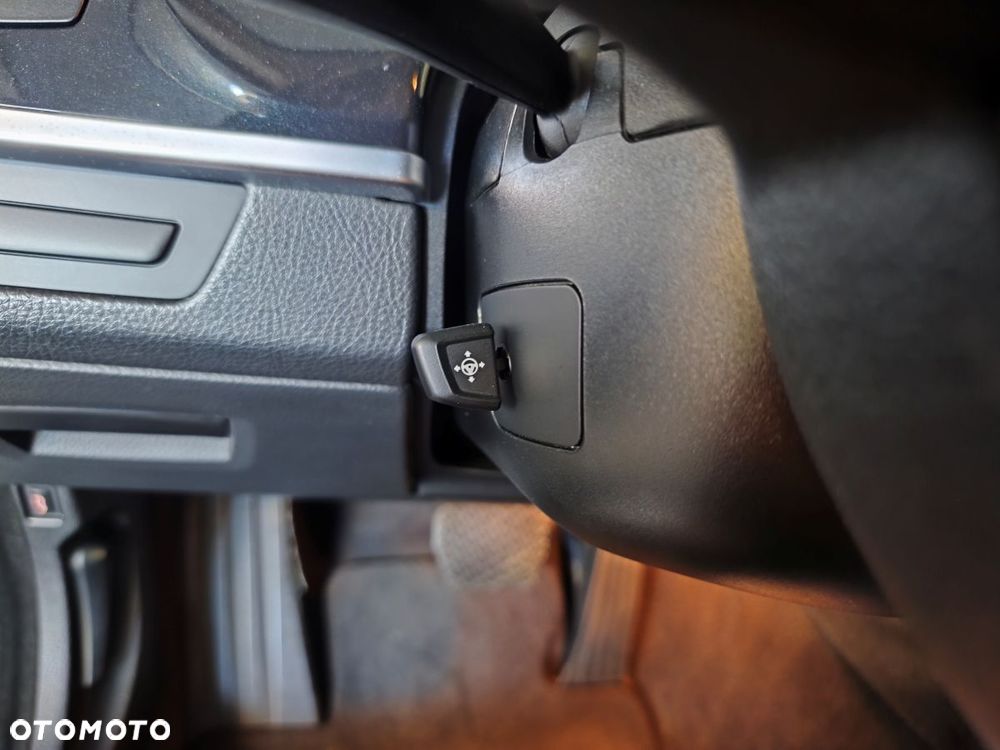 BMW Seria 5 525d - 19