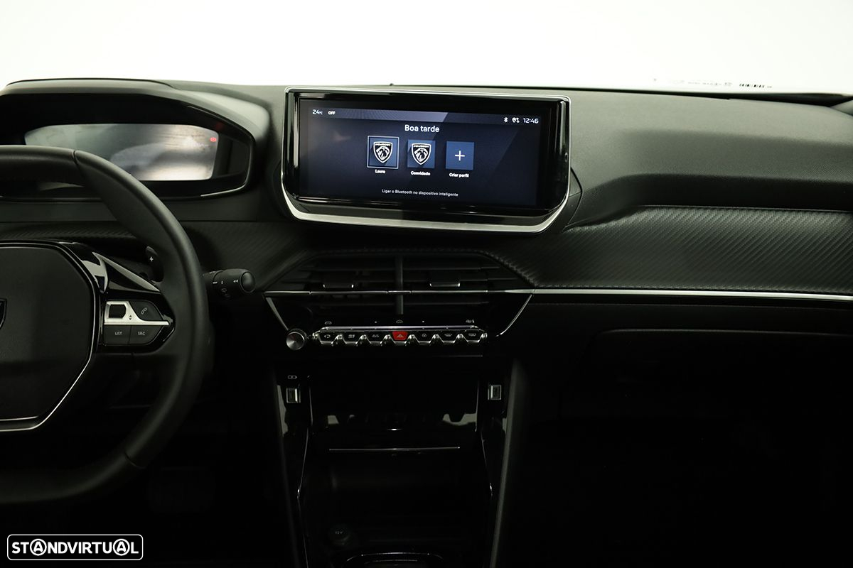 Peugeot 2008 1.2 PureTech Allure EAT8 - 9