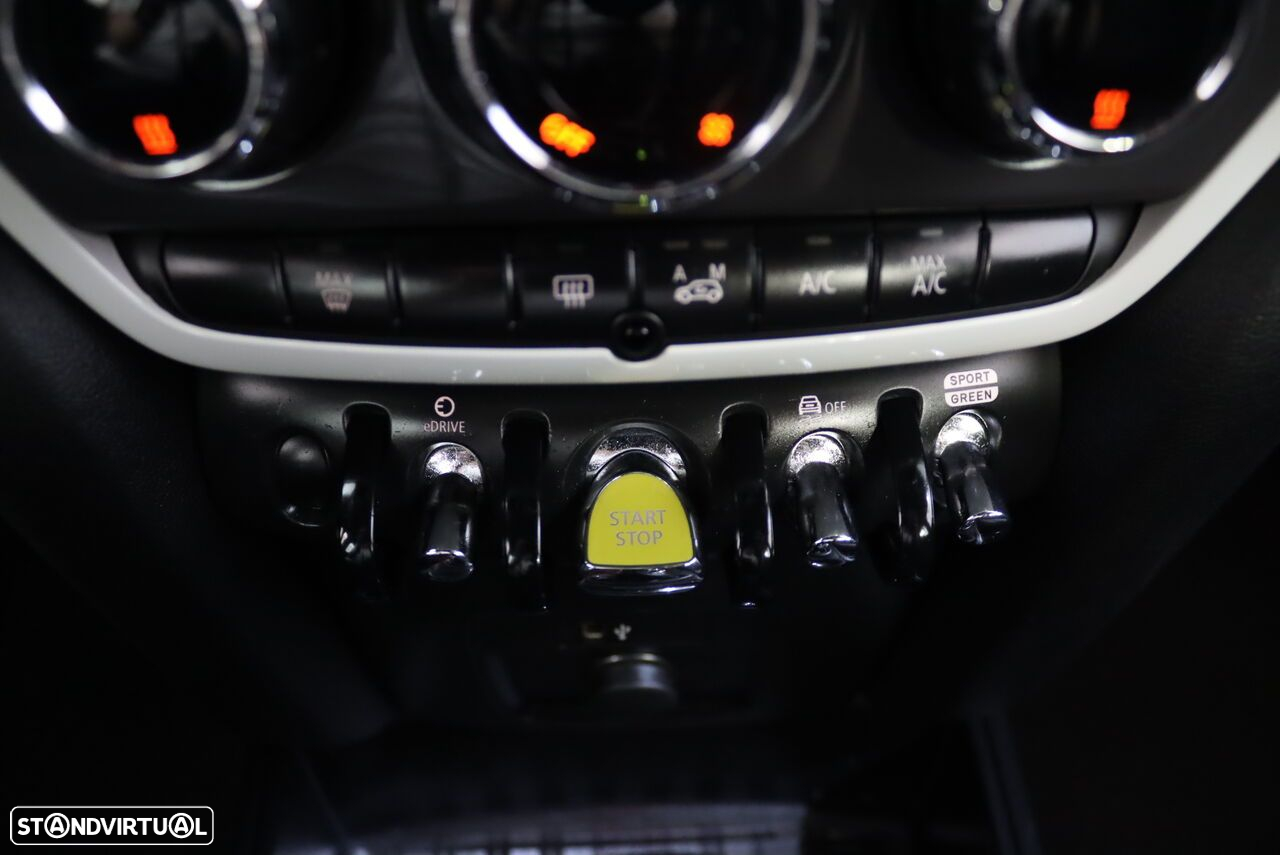 MINI Countryman Cooper SE ALL4 Auto - 27