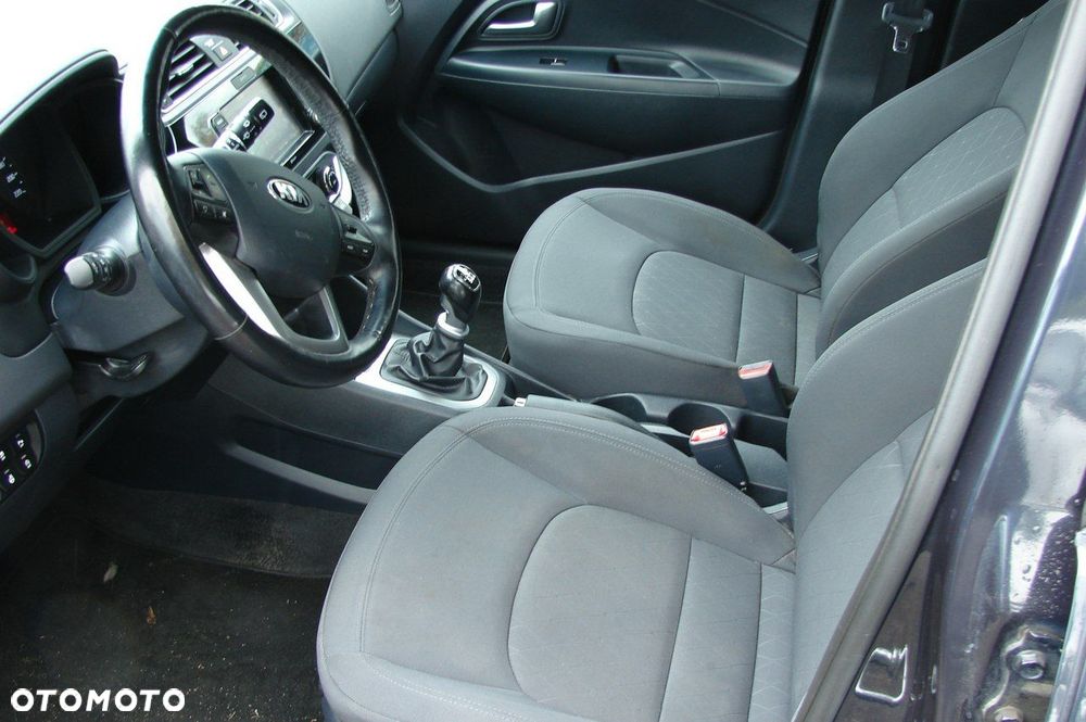 Kia Rio - 6