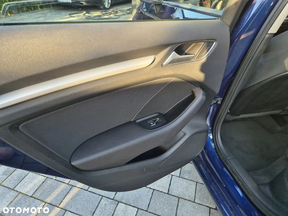 Audi A3 Sportback - 5