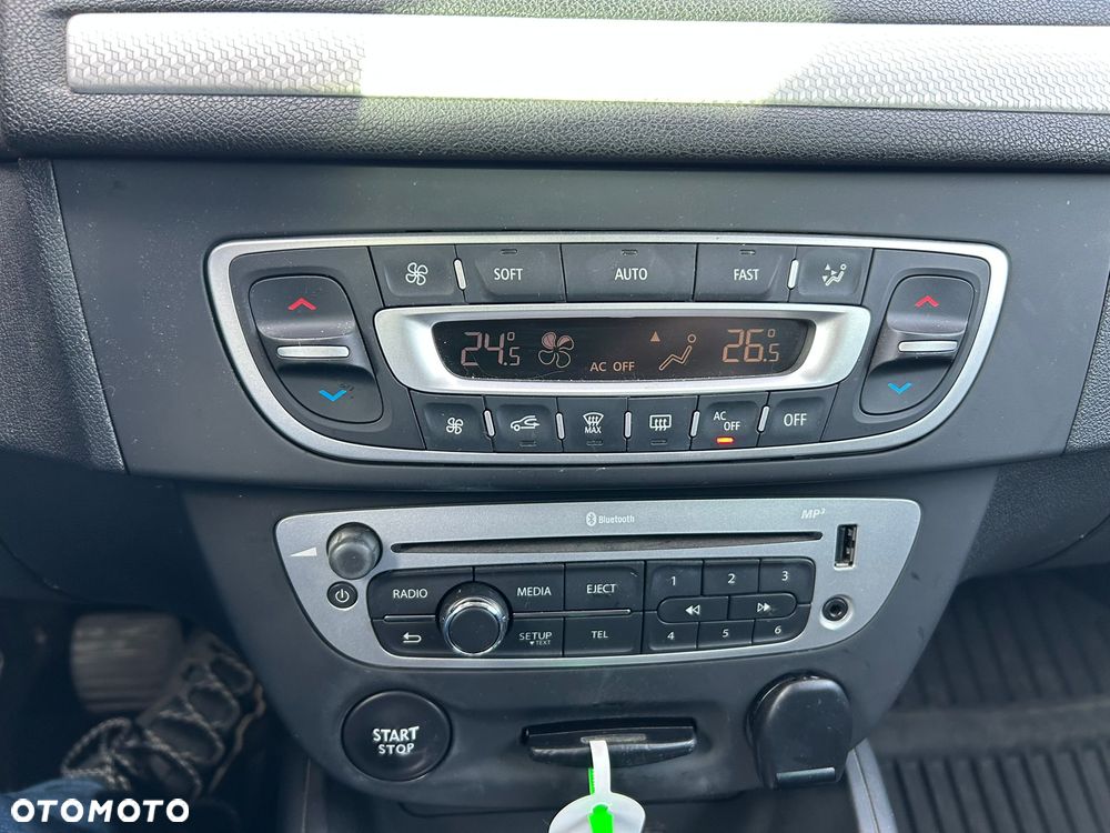 Renault Megane ENERGY dCi 110 Start & Stop LIMITED - 11