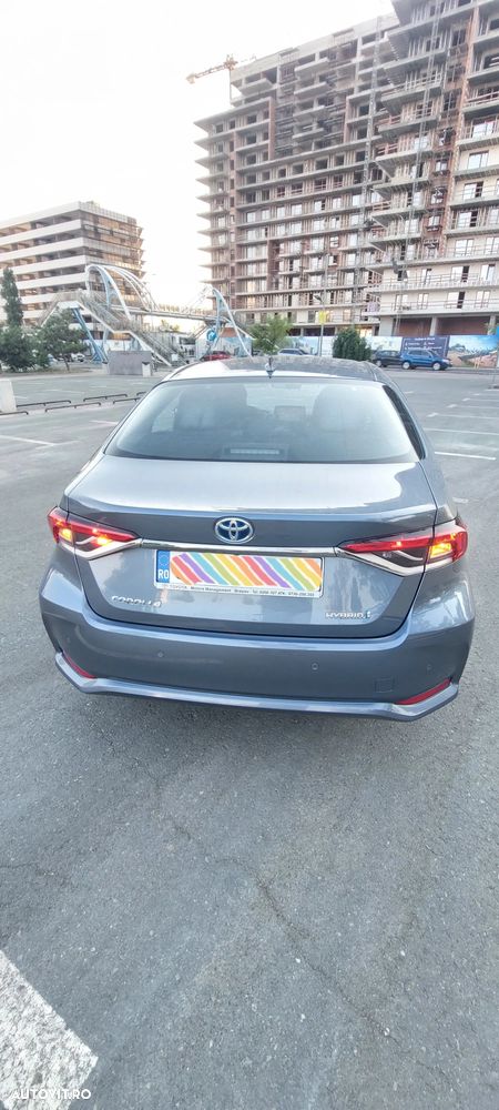 Toyota Corolla Sedan 1.8 HSD Business - 3