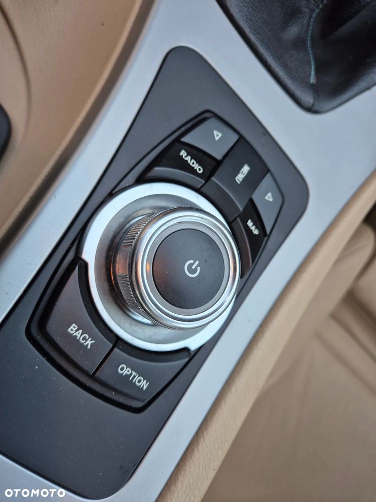 BMW Seria 3 325i - 10