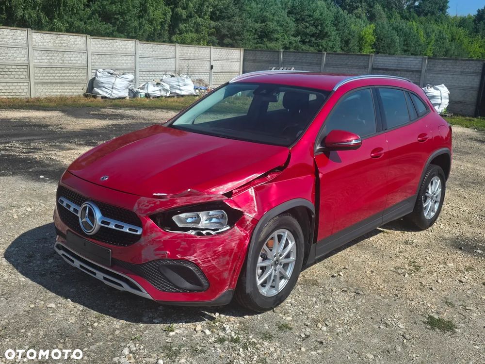 Mercedes-Benz GLA 180 7G-DCT Edition 1 - 11