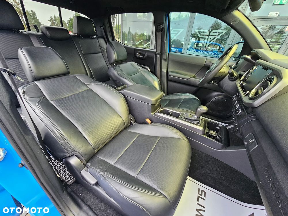 Toyota Tacoma - 15