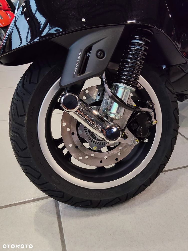Vespa GTS - 12