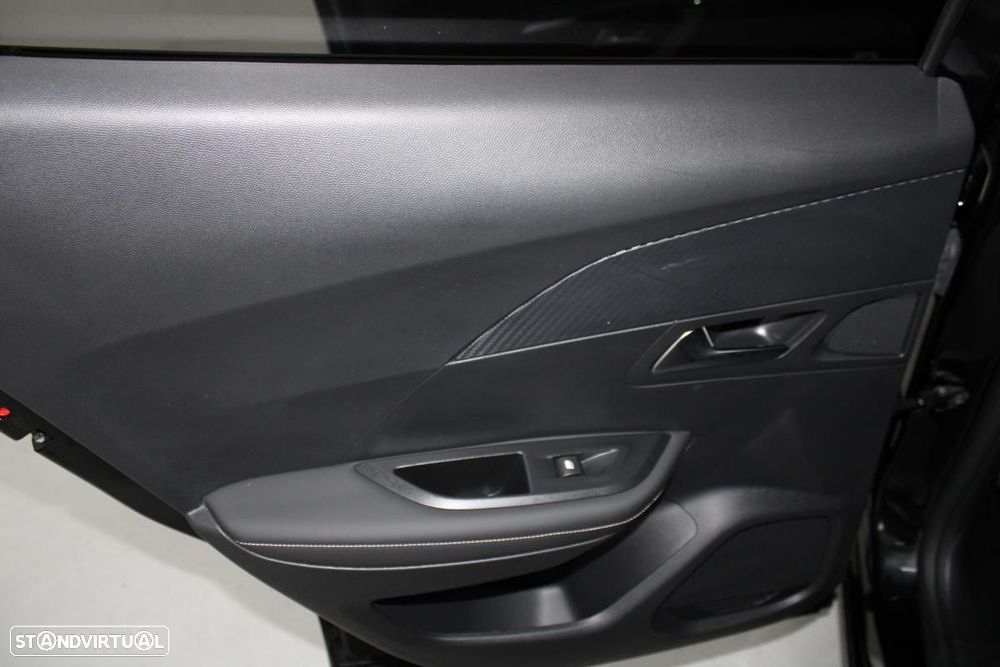 Peugeot e-2008 54 kWh Allure — fotografia 12