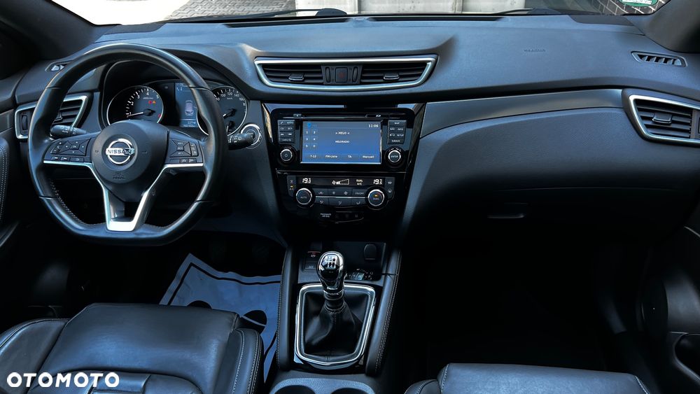 Nissan Qashqai 1.6 DIG-T Tekna+ - 33