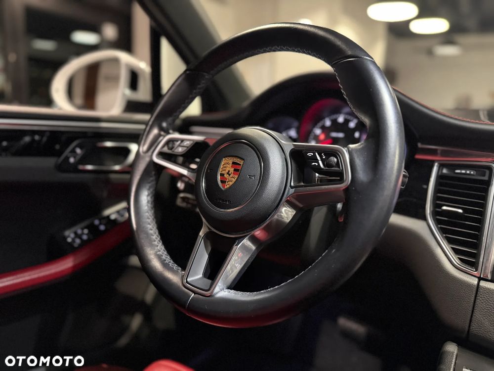 Porsche Macan S - 33