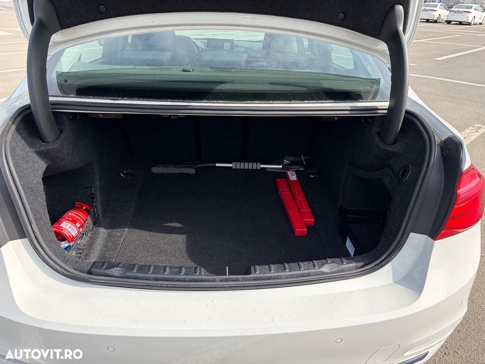 BMW Seria 3 320d Aut. Sport Line - 21