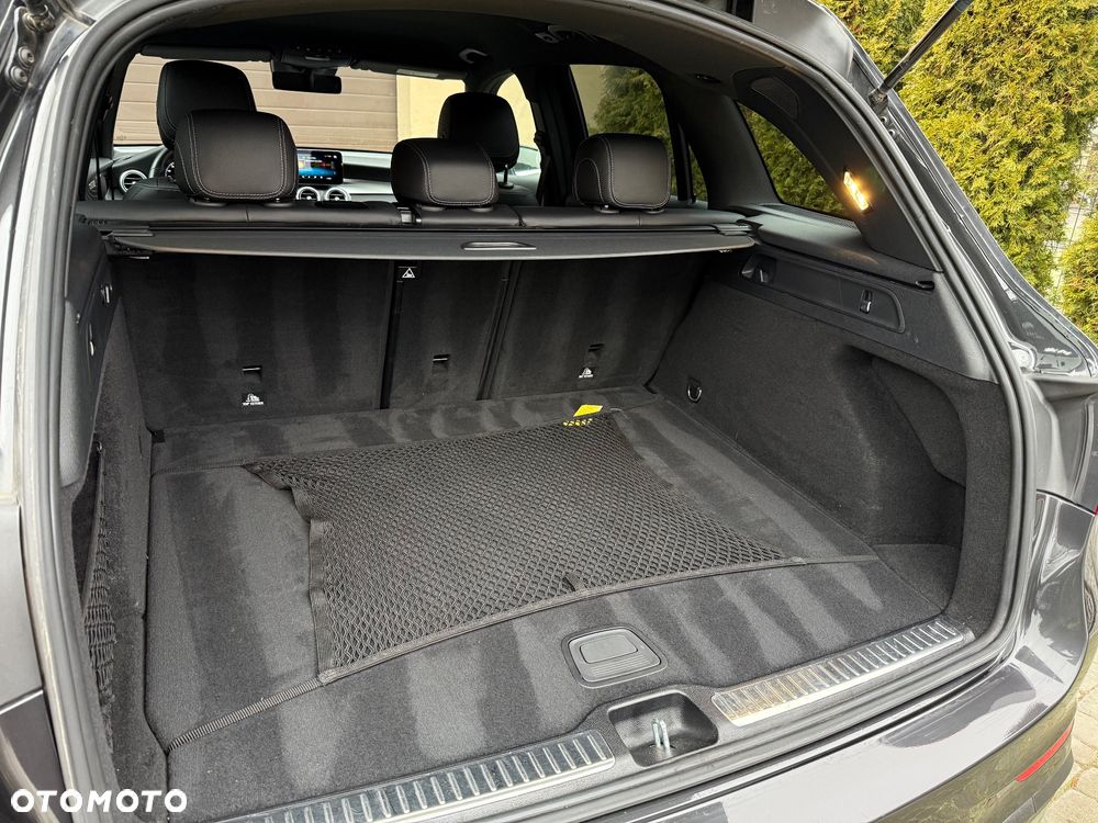 Mercedes-Benz GLC 220 d 4Matic 9G-TRONIC AMG Line - 33