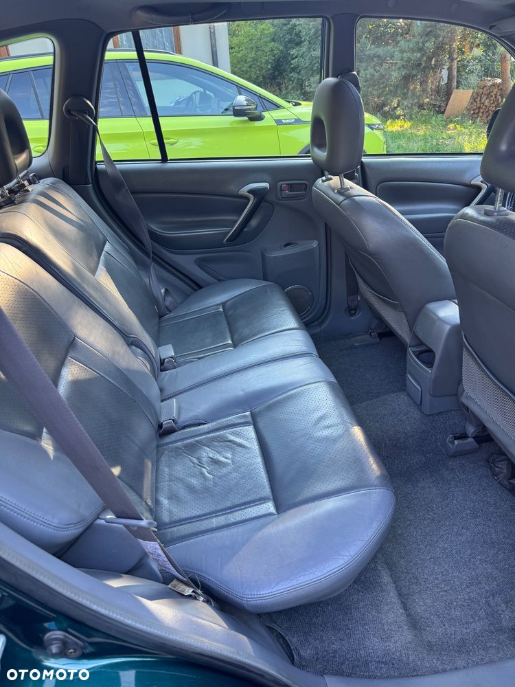 Toyota RAV4 2.0 D-4D 4x4 - 8