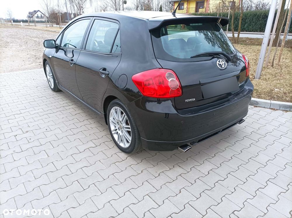Toyota Auris 2.0 D-4D Edition - 2