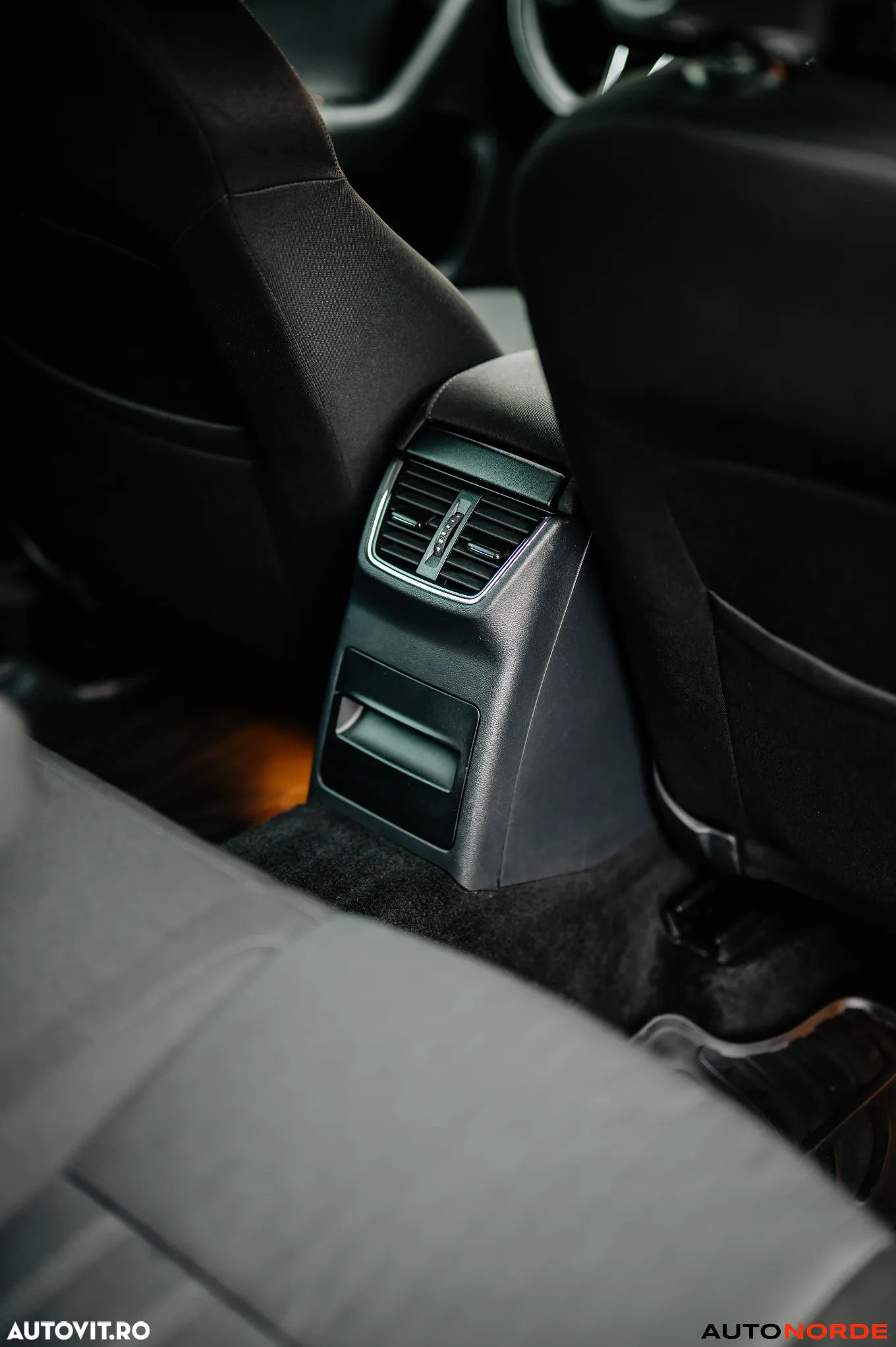 Skoda Octavia Combi Diesel 2.0 TDI DSG Ambition - 37