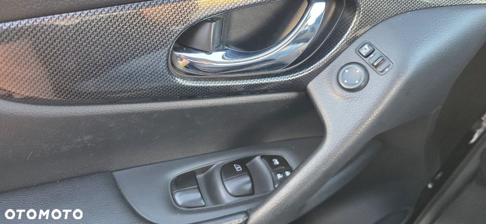Nissan X-Trail - 18