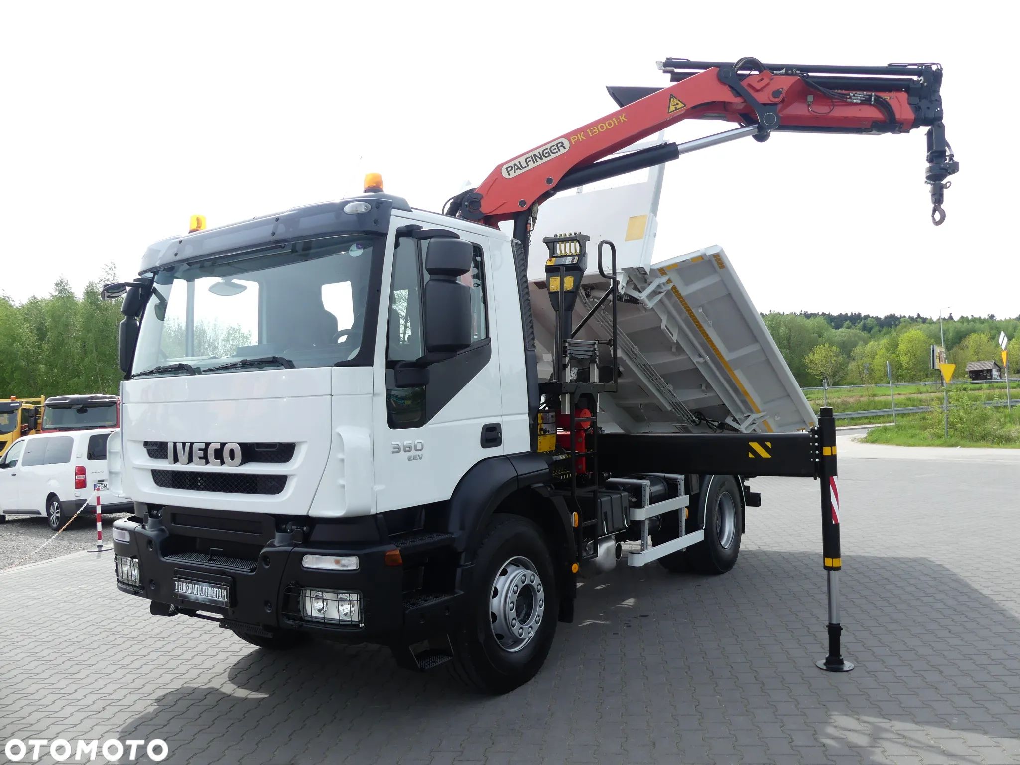 Iveco TRAKKER 360 / WYWROTKA + HDS PALFINGER PK13001 SKŁADANY W Z - 1