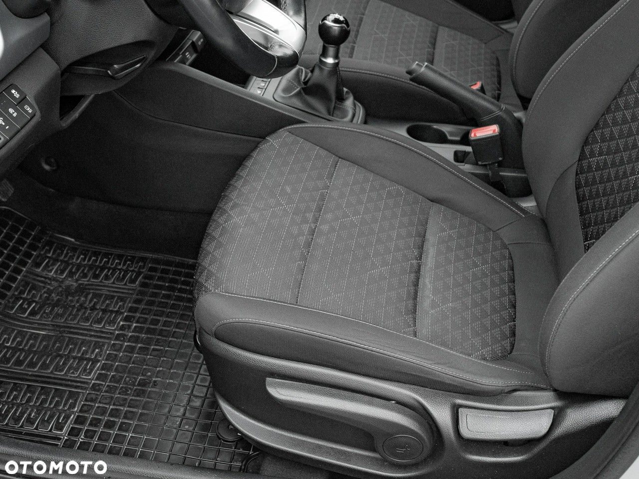 Kia Rio 1.2 M - 15