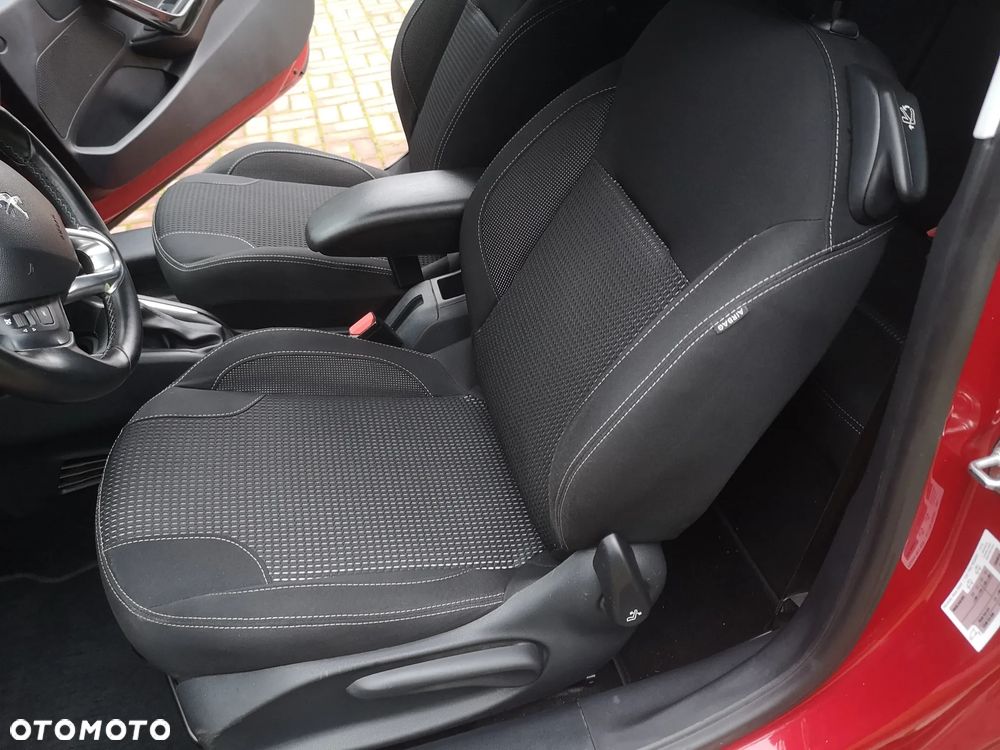 Peugeot 208 1.2 PureTech Allure S&S - 15