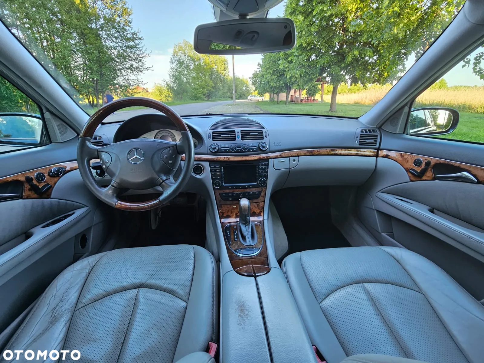 Mercedes-Benz Klasa E 320 T Avantgarde - 8