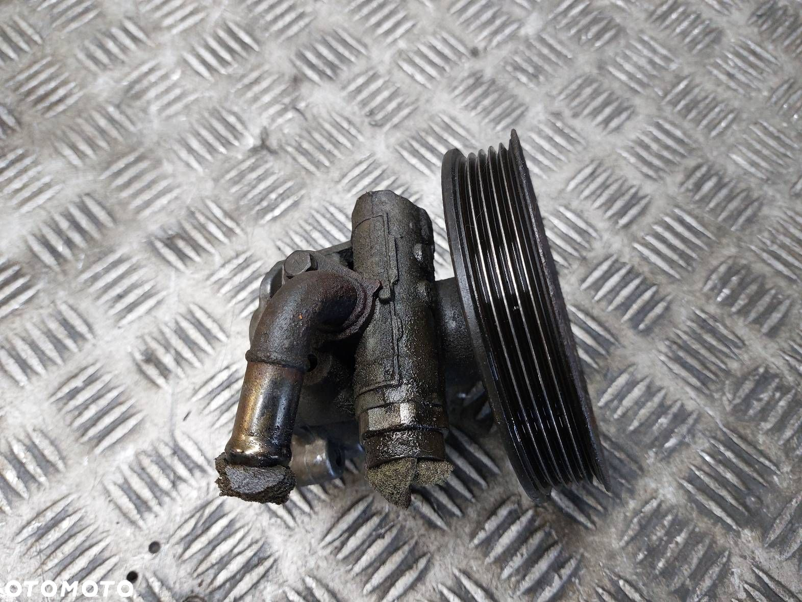 POMPA WSPOMAGANIA VOLKSWAGEN PASSAT B5 FL 1.8 T 8D0145156L - 2