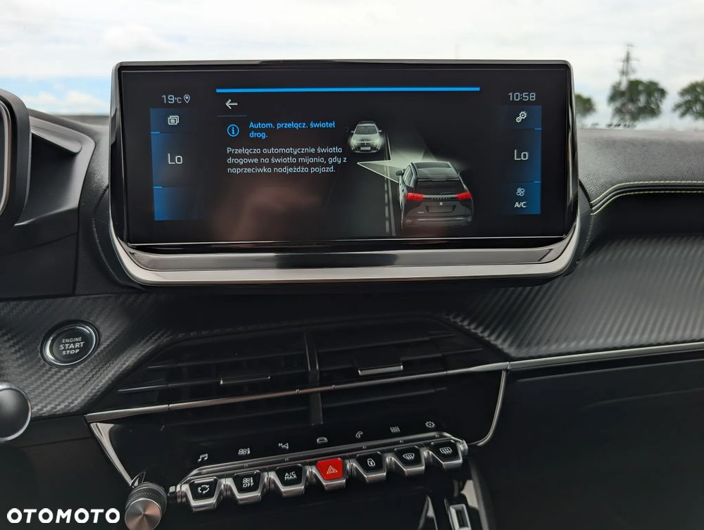 Peugeot 2008 PureTech 130 EAT8 GT - 30
